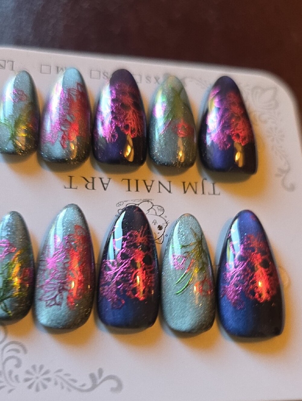 Metallic Black and Multicolor Floral Press-On Set Size Large - Picture 7 of 7